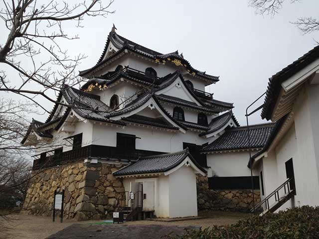 Hikone-Castle.jpg