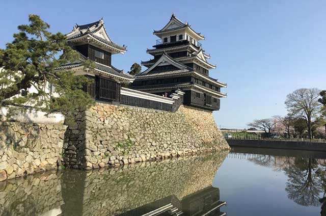Nakatsu-Castle.jpg